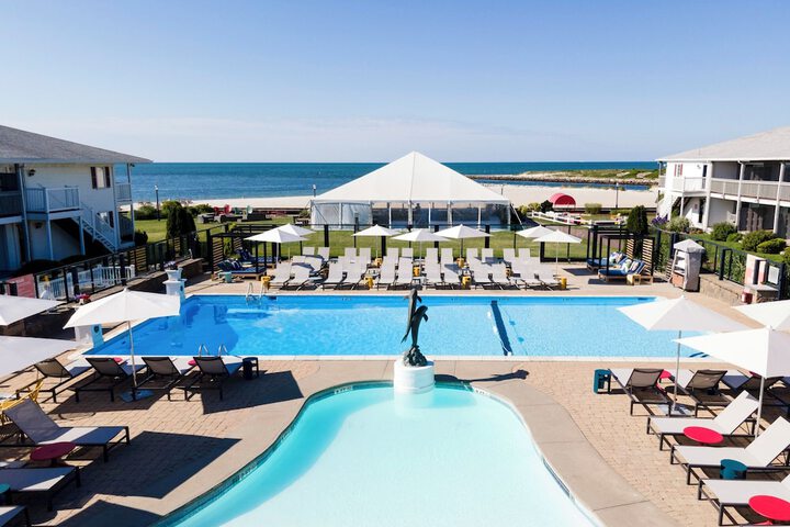 Red Jacket Beach Resort