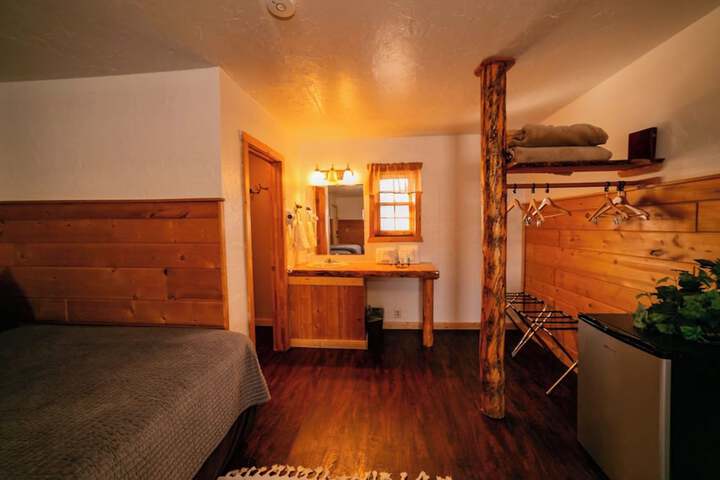 Room 49 of 153