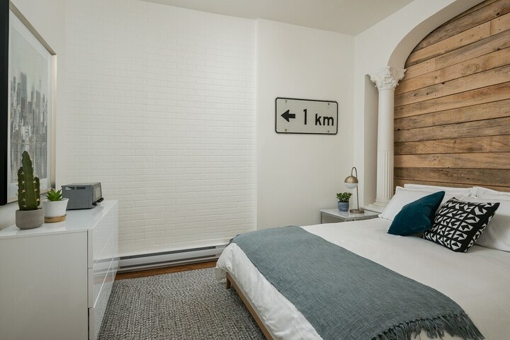 Room 29 of 31