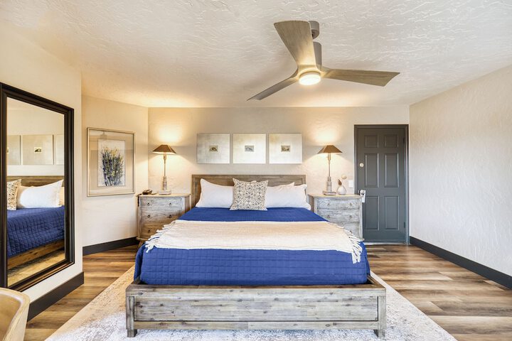 Room 32 of 63