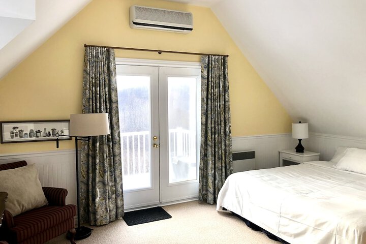 Room 13 of 26