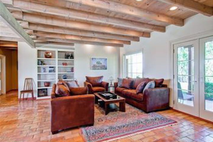 Vina Robles Guest 4 Br Home by RedAwning