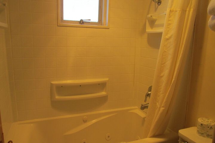 Town House Motel Inc