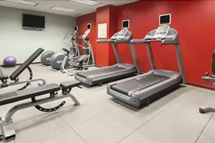 Embassy Suites by Hilton Cleveland Rockside