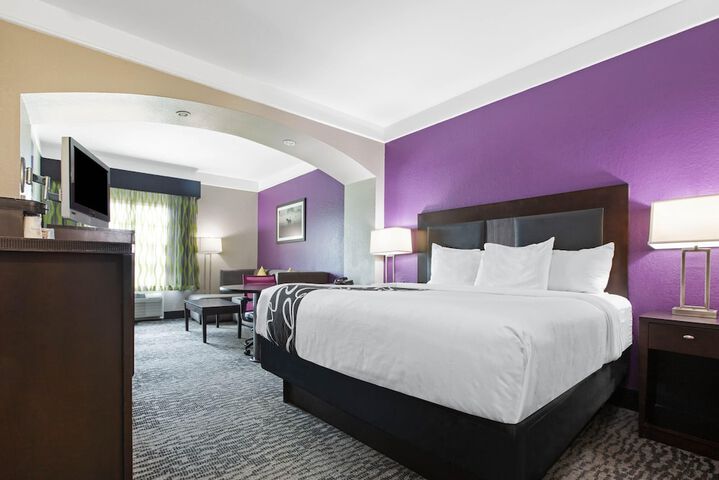 La Quinta Inn & Suites by Wyndham Pearland - Houston South