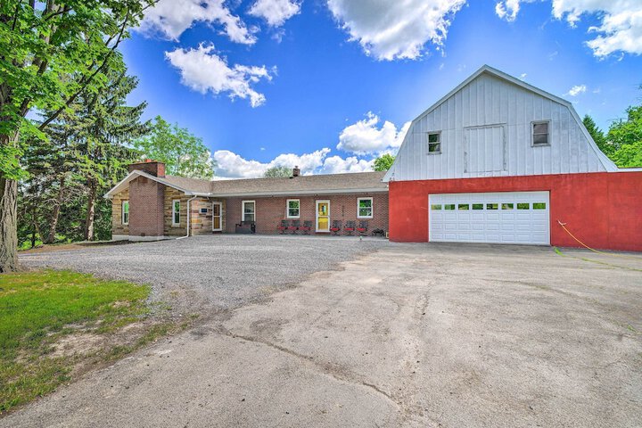 Roomy Montour Falls Retreat w / Private Pool!