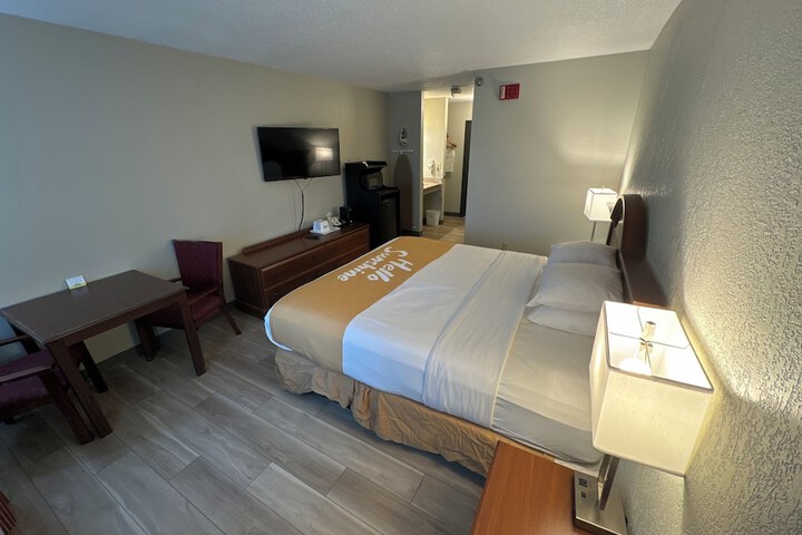 Room 46 of 69