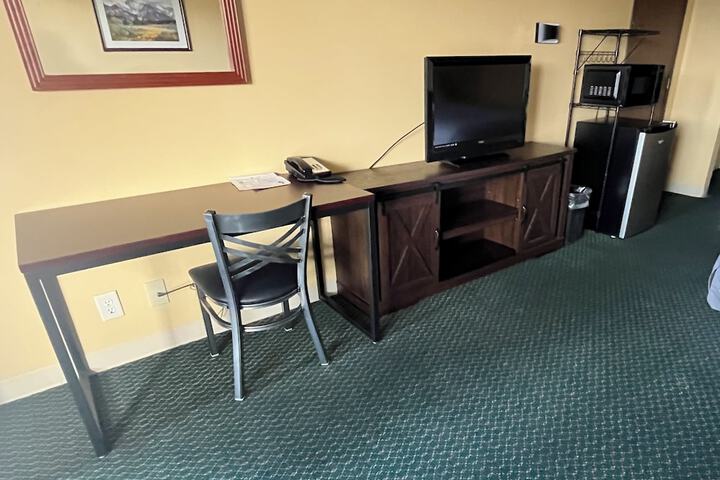 Room 22 of 33