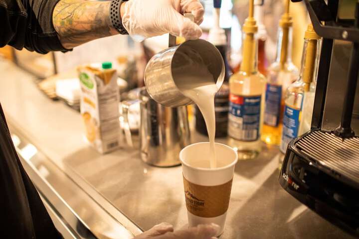 Breakfast/Coffee Service 100 of 123