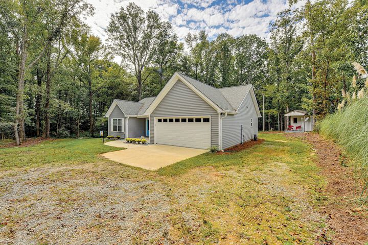 Pet-friendly Home in Monroe: Deck Grill & Yard!