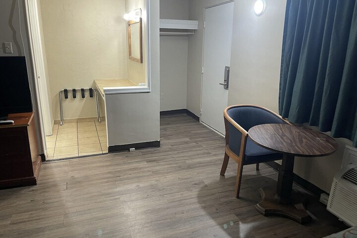 Room 52 of 55