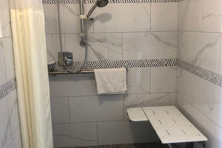 Room 19 of 27