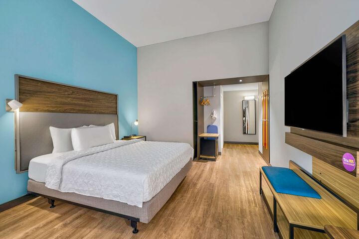 Room 18 of 46