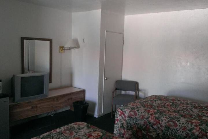 Room 16 of 37