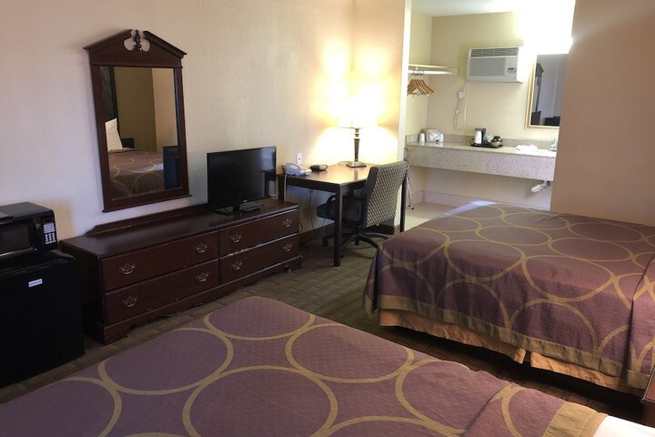 Room 26 of 33