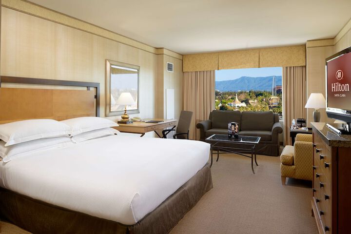 Room 32 of 60