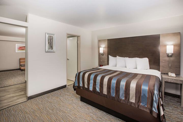 Room 25 of 60