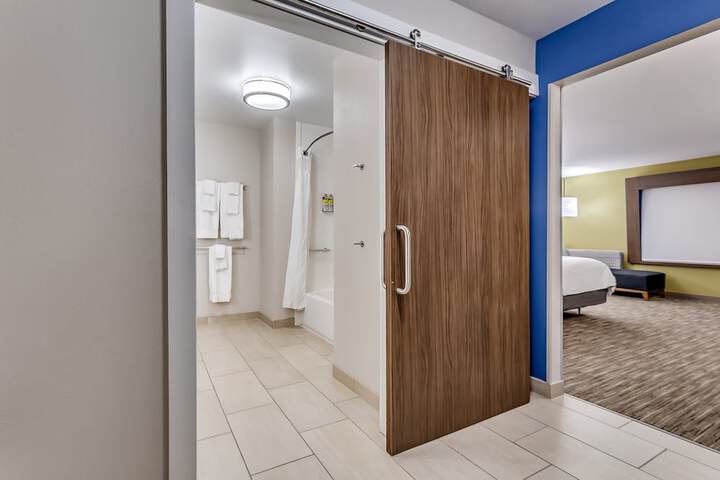 Holiday Inn Express & Suites Hammond by IHG