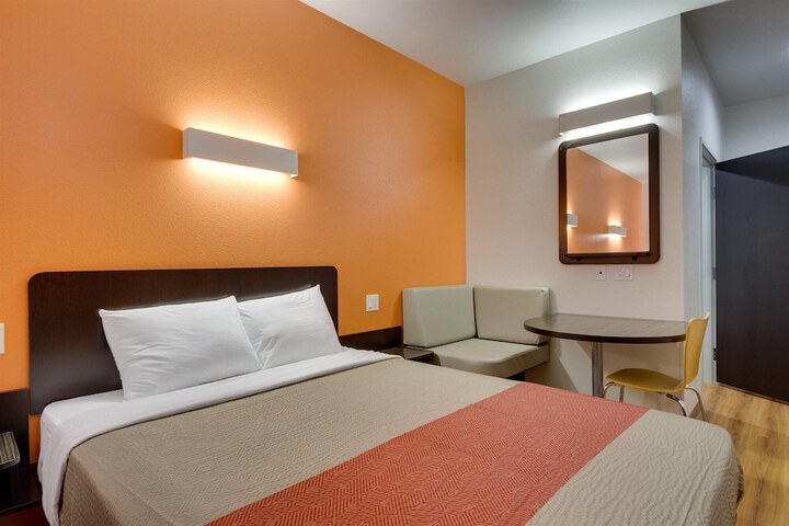 Motel 6 Tulsa OK