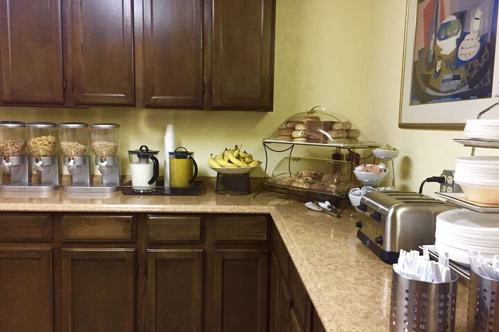 Breakfast/Coffee Service 34 of 44