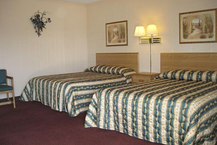 Room 8 of 10