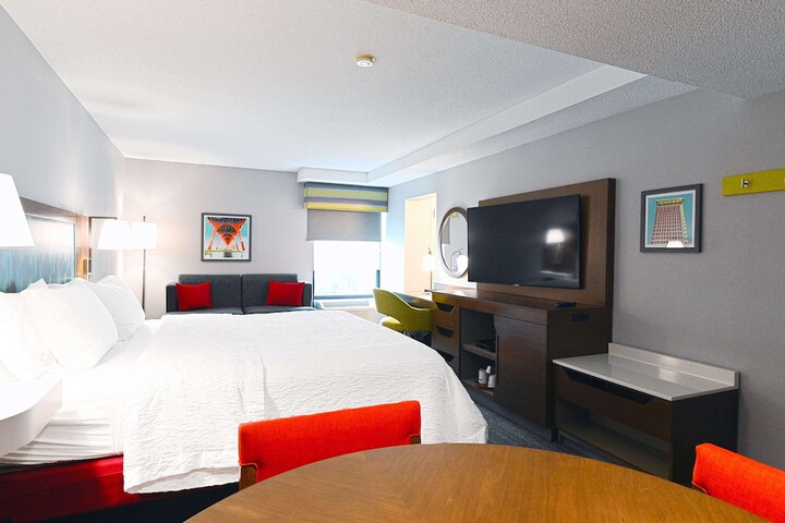 Room 9 of 41