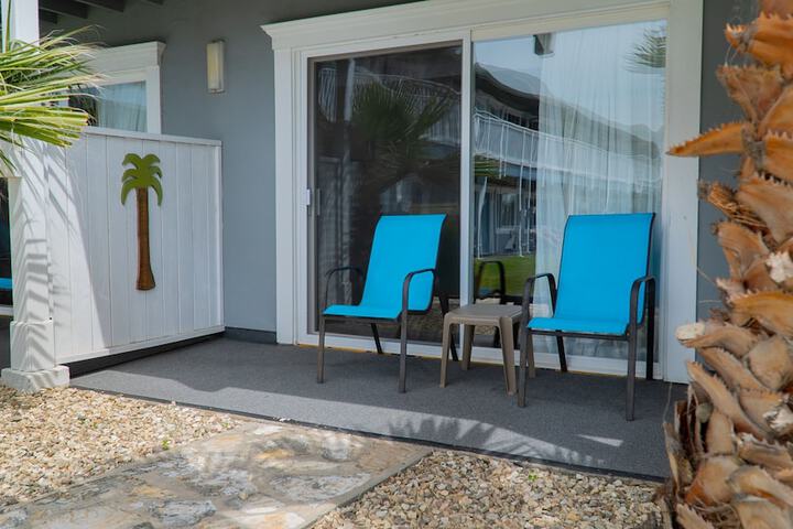 Hotel Exterior 56 of 62