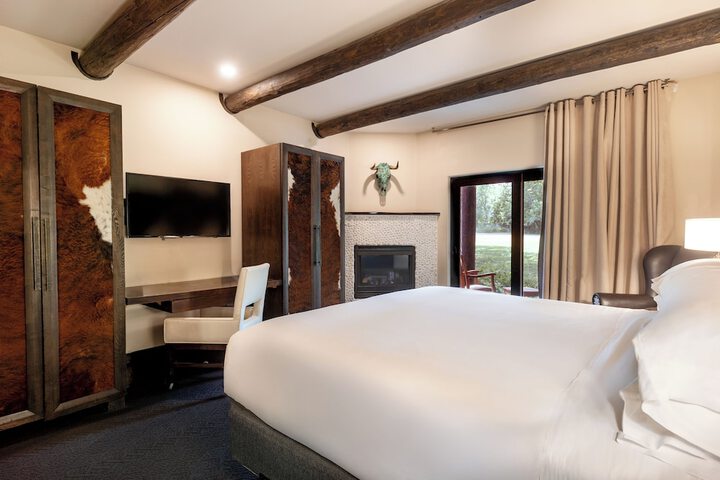 El Monte Sagrado Living Resort & Spa