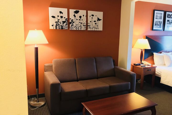 Room 17 of 77