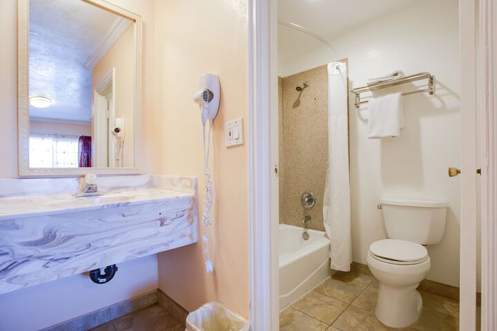 Room 20 of 23