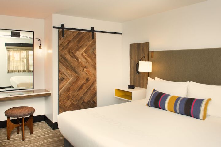 Hotel Becket BW Signature Collection