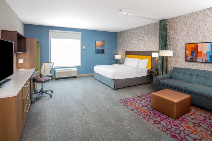 Room 32 of 48