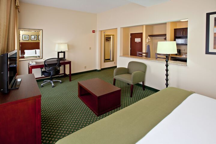 Room 14 of 35