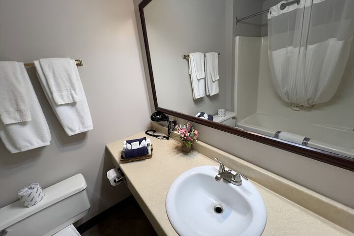 Room 10 of 29