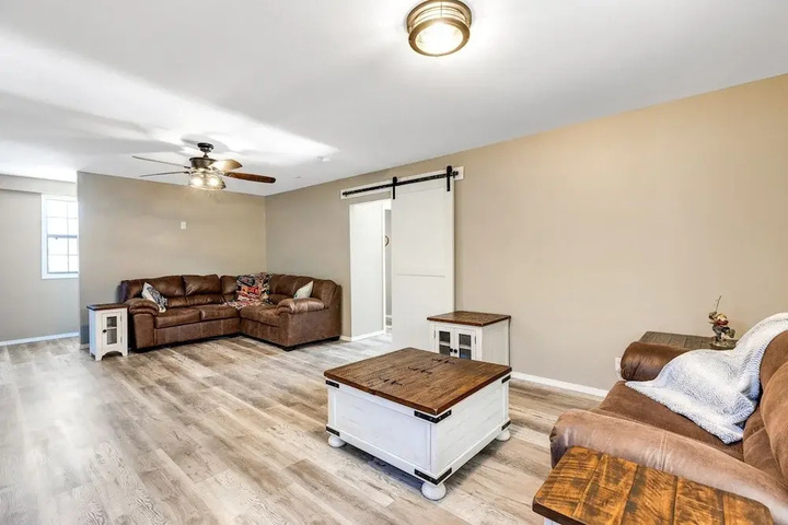 Waterfront Retreat at Rockaway With Fishing Dock 3 Bedroom Home by Redawning
