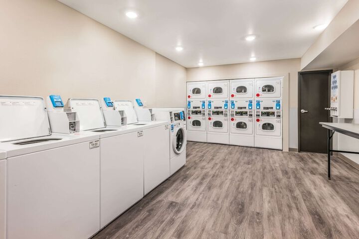 WoodSpring Suites Linden