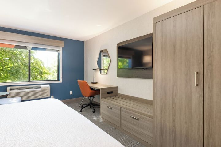 Holiday Inn Express Bellingham by IHG