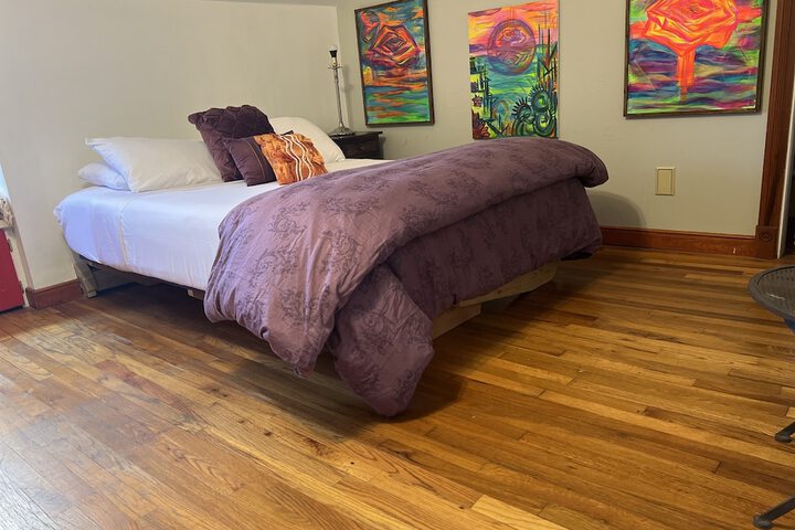 Room 52 of 105