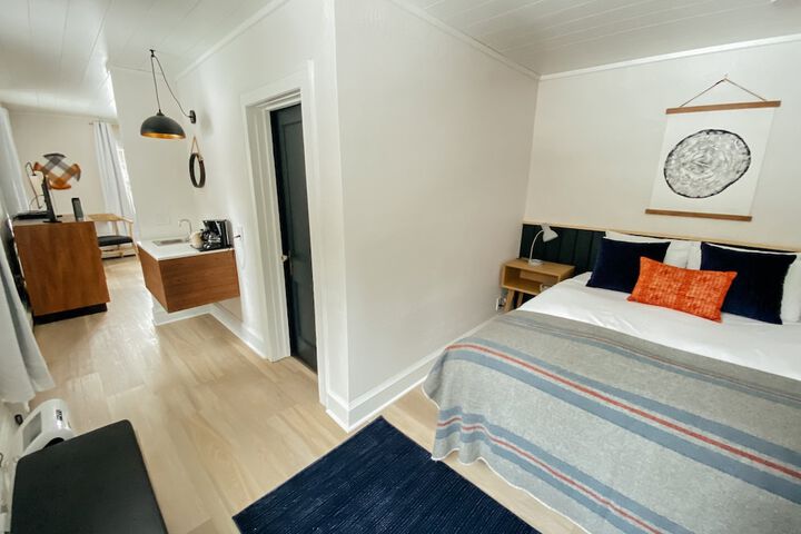 Room 147 of 229