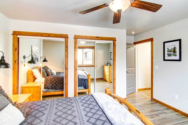 Cozy Belgrade Home Near Skiing Hiking & Airport!