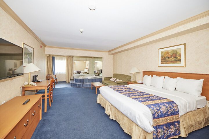 Room 20 of 37