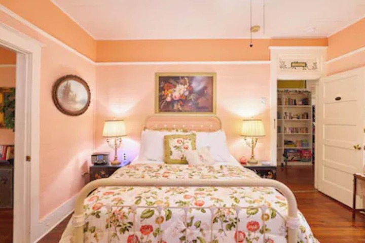 Room 43 of 78