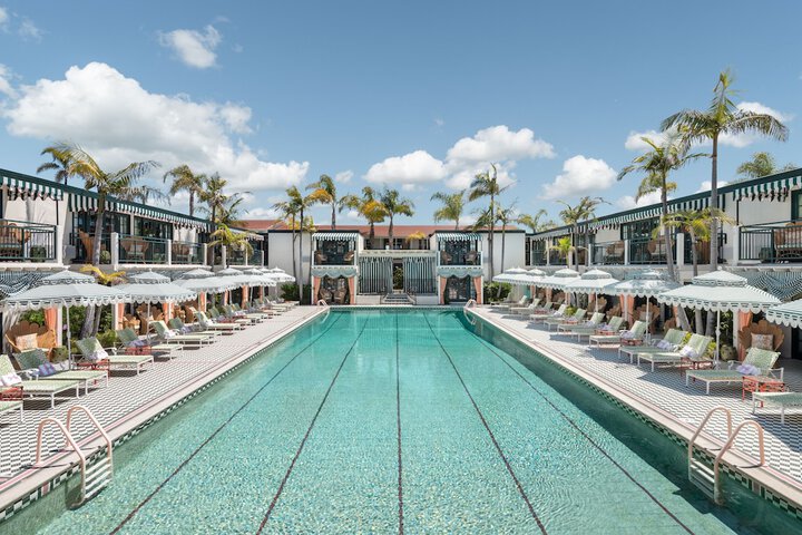 Lafayette Hotel & Club
