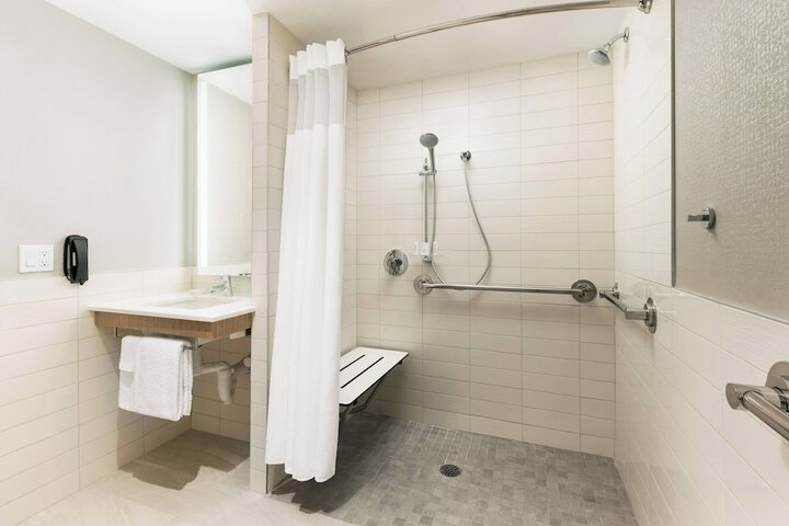 Room 14 of 20