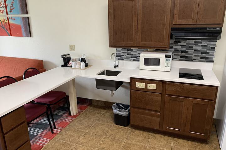 Room 6 of 14
