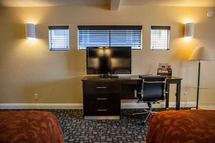 Room 25 of 31