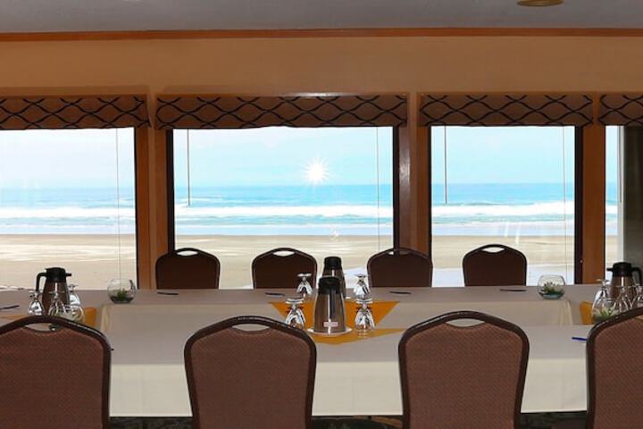 Driftwood Shores Resort & Conference Center