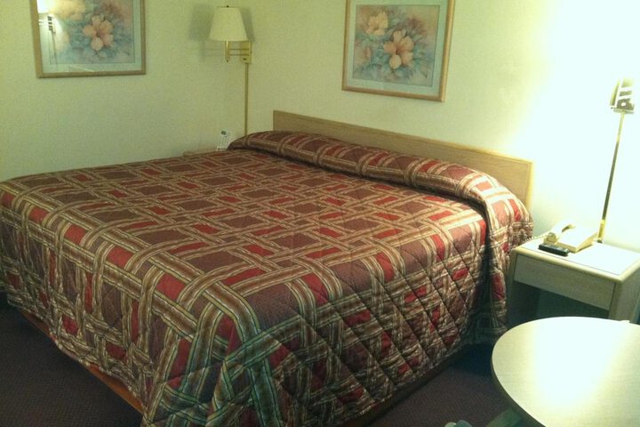 Room 17 of 35