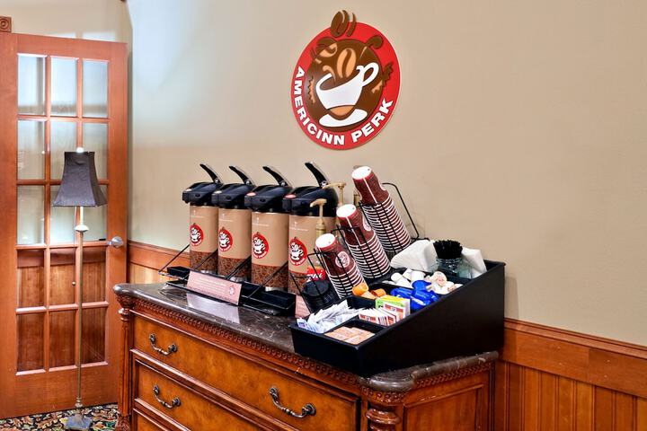 Breakfast/Coffee Service 22 of 25