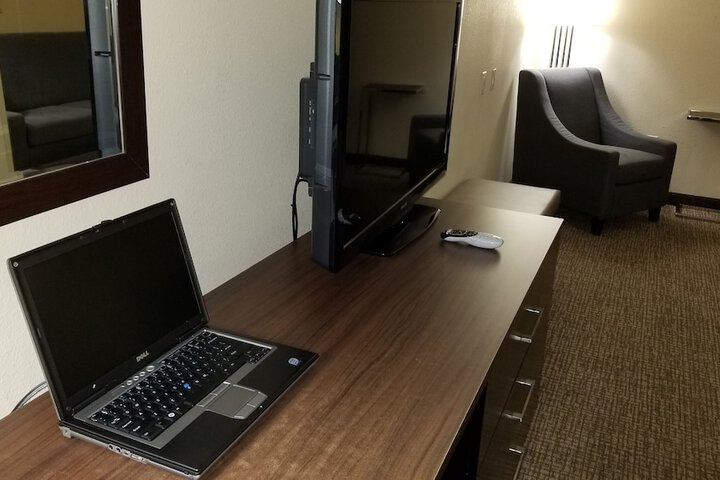 Comfort Inn & Suites Lakeside